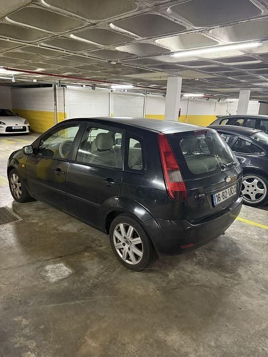 Usado 2002 Ford Fiesta Sedan | € 1.650 (Bom preço) - Imagem 1/4
