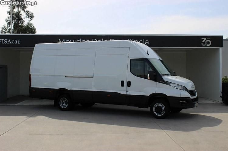 Branco Usado 2023 Iveco Daily | € 38.900 - Imagem 1/1