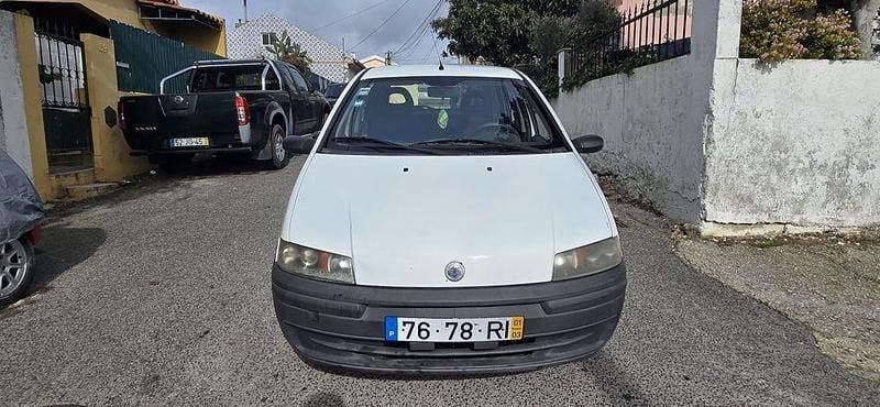 Usado 2001 Fiat Punto Sedan | € 1.100 (Preço justo) - Imagem 1/4