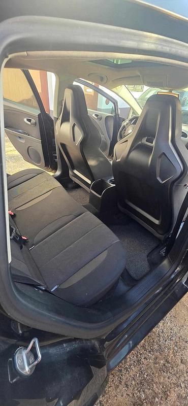 Usado Seat Leon FR 170 HP (125 kW) 2008 Preto Citadino