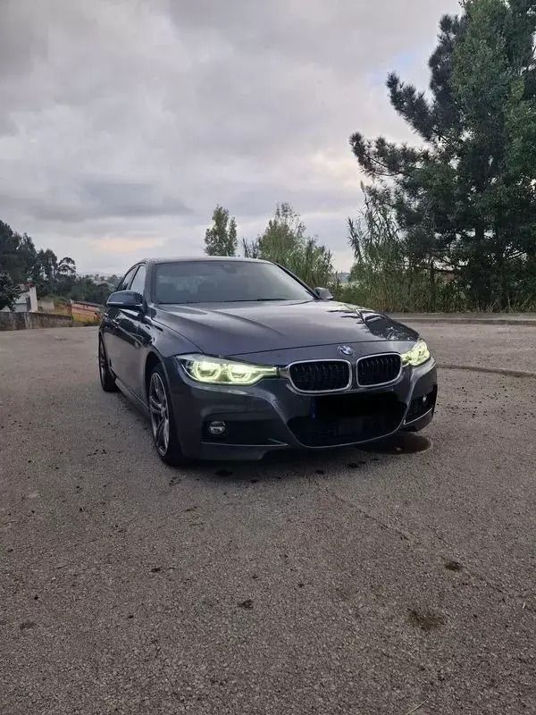 Usado BMW 330e iPerformance 252 HP (185 kW) 2016 Cinzento Sedan