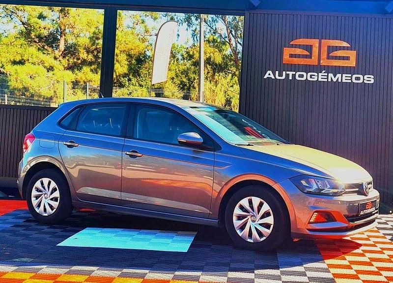 Cinzento Usado 2019 VW Polo | € 14.990 (Preço justo) - Imagem 1/4