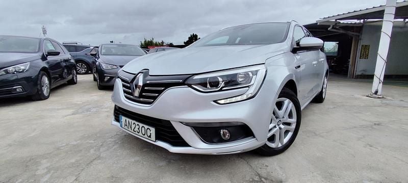 Usado Renault Mégane IV 110 HP (80 kW) 2018 Cinzento Carrinha