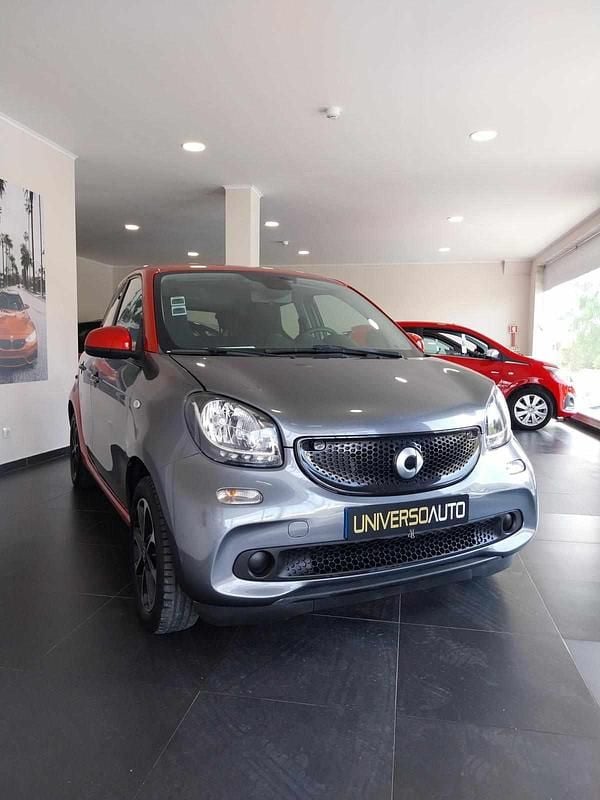 Usado Smart ForFour Passion 90 HP (66 kW) 2016 Cinza Citadino