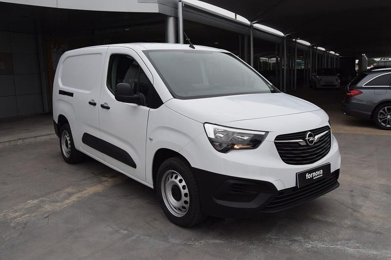 Usado Opel Combo 102 HP (75 kW) 2023 Branco Monovolume