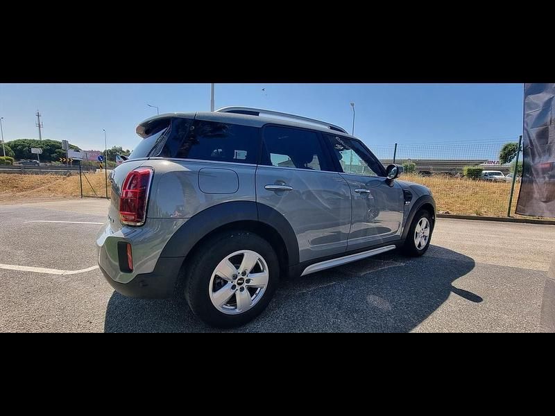 Usado Mini One Countryman 102 HP (75 kW) 2022 Cinza SUV