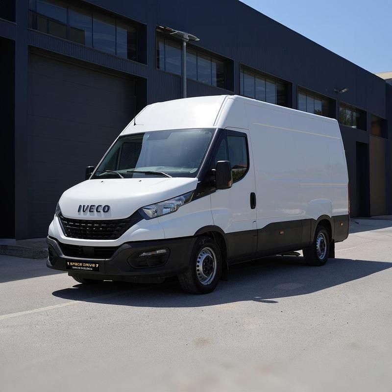 Branco Usado 2021 Iveco Daily | € 27.900 (Bom preço) - Imagem 1/4