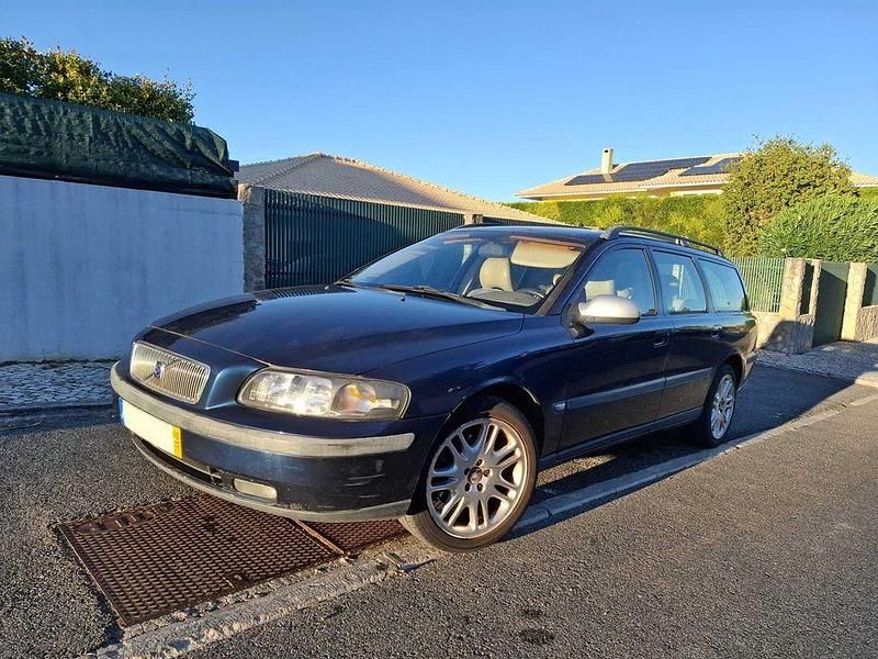 Usado 2000 Volvo V70 Carrinha | € 3.900 - Imagem 1/4