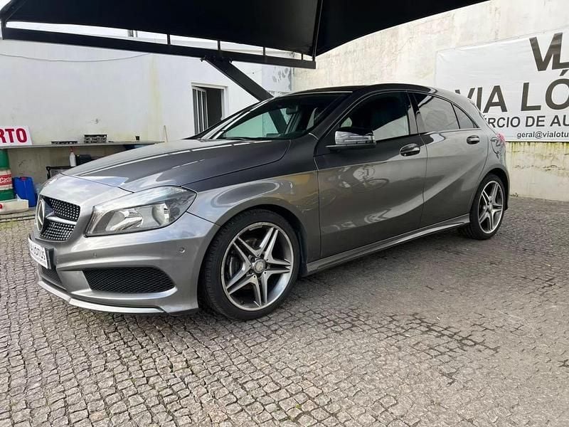 Usado Mercedes A160 AMG line 90 HP (66 kW) 2015 Cinza antracite