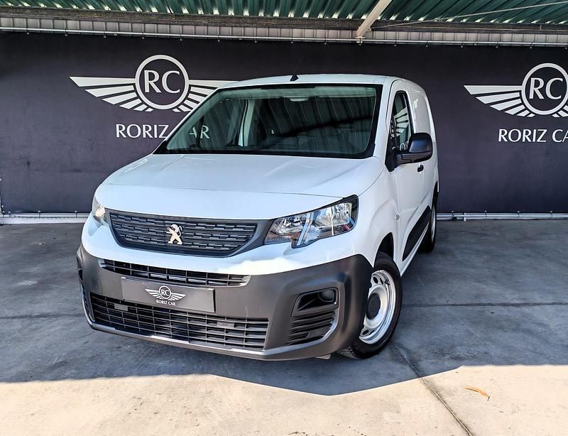 Branco Usado 2019 Peugeot Partner Premium Van | € 12.900 (Preço justo) - Imagem 1/4