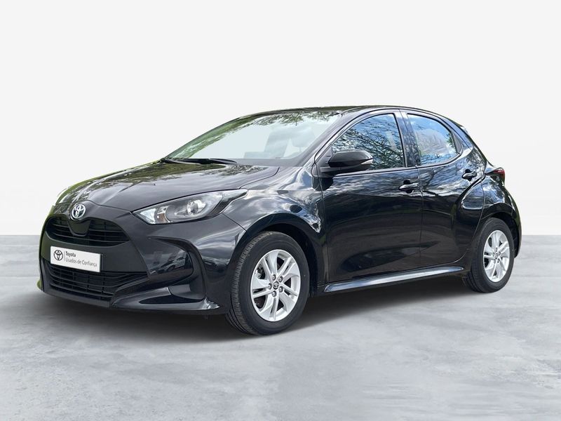 Preto (pintura metalizada) Usado 2023 Toyota Yaris Comfort Sedan | € 23.500 (Preço justo) - Imagem 1/4