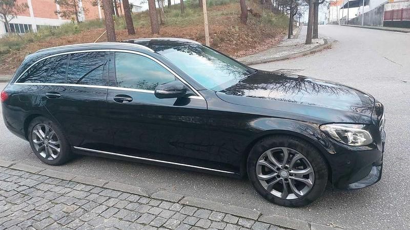 Usado Mercedes C200 Avantgarde 136 HP (100 kW) 2015 Sedan