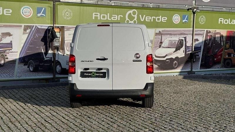Usado Fiat Scudo 102 HP (75 kW) 2023 Branco Van