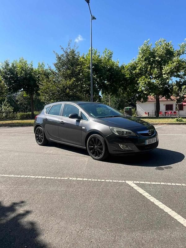 Outra Usado 2010 Opel Astra | € 6.900 (Preço justo) - Imagem 1/4