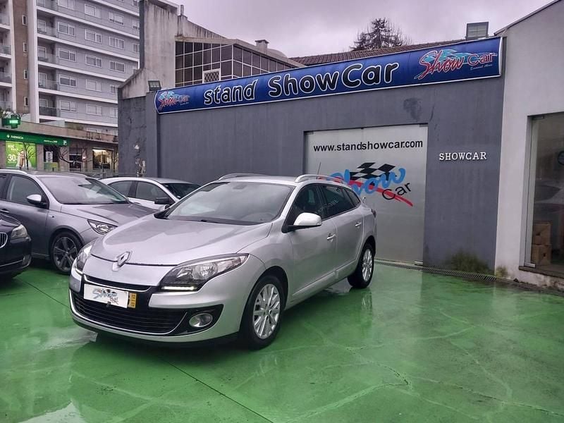Usado Renault Mégane III 110 HP (80 kW) 2012 Cinzento Carrinha
