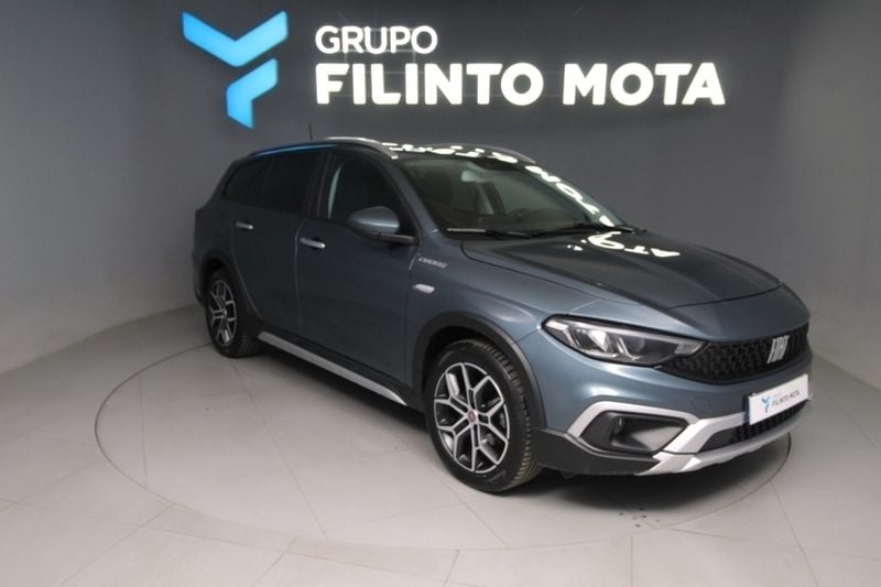 Azul Usado 2023 Fiat Tipo Cross Carrinha | € 17.490 (Preço justo) - Imagem 1/1