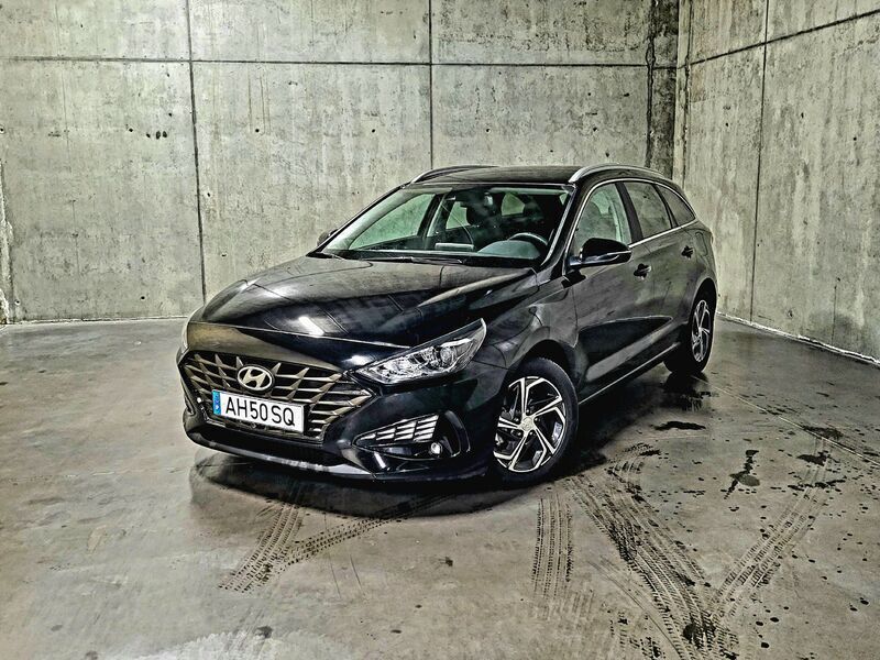 Preto Usado 2021 Hyundai i30 Style Carrinha | € 17.900 (Preço justo) - Imagem 1/4