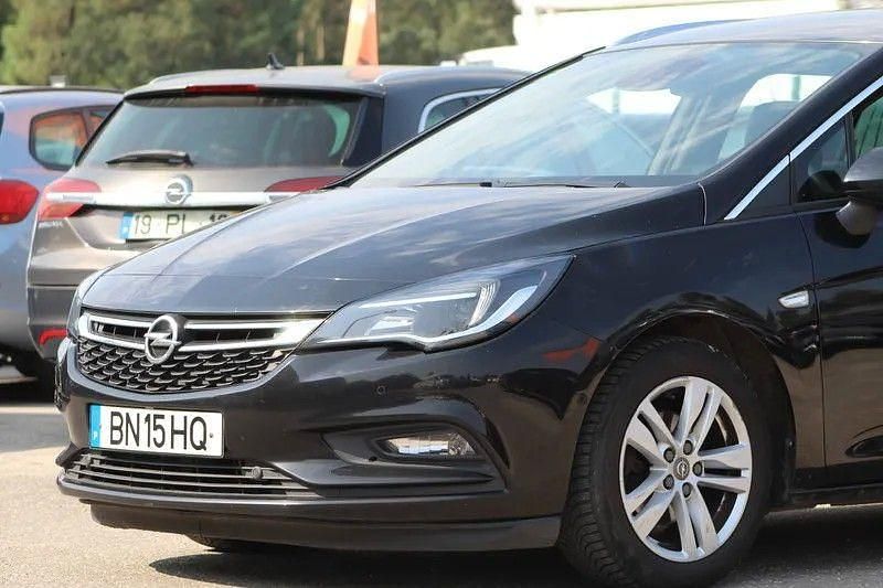 Usado Opel Astra Edition 110 HP (80 kW) 2019 Preto Carrinha