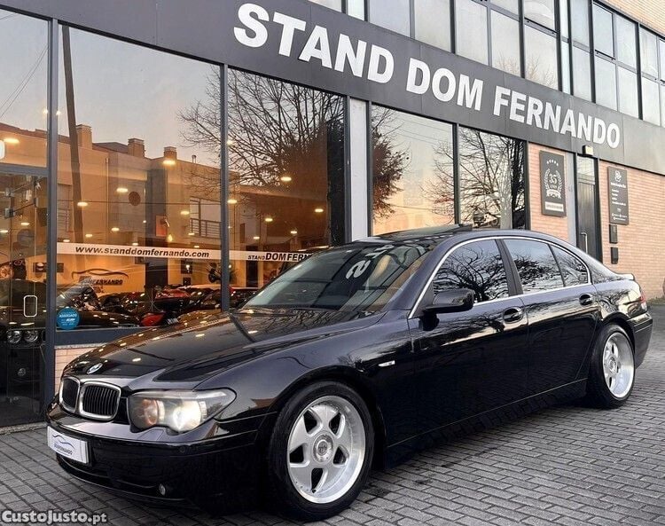 Preto Usado 2002 BMW 330 Sedan | € 12.000 - Imagem 1/1
