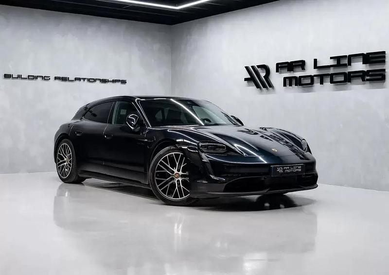 Preto Usado 2023 Porsche Taycan Sport Turismo Sedan | € 72.950 (Preço justo) - Imagem 1/4