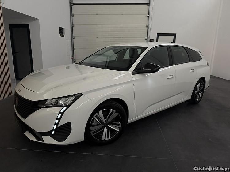 Branco Usado 2022 Peugeot 308 Active Carrinha | € 19.900 (Preço justo) - Imagem 1/1