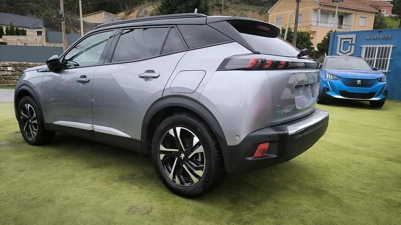 Usado Peugeot e-2008 100 kW (136 HP) 2021 Cinzento SUV