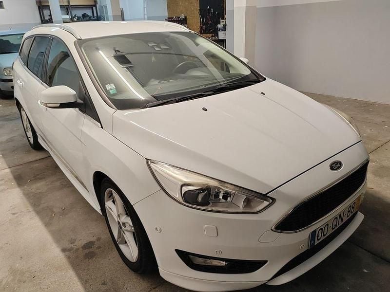 Usado Ford Focus Titanium 125 HP (91 kW) 2015 Sedan