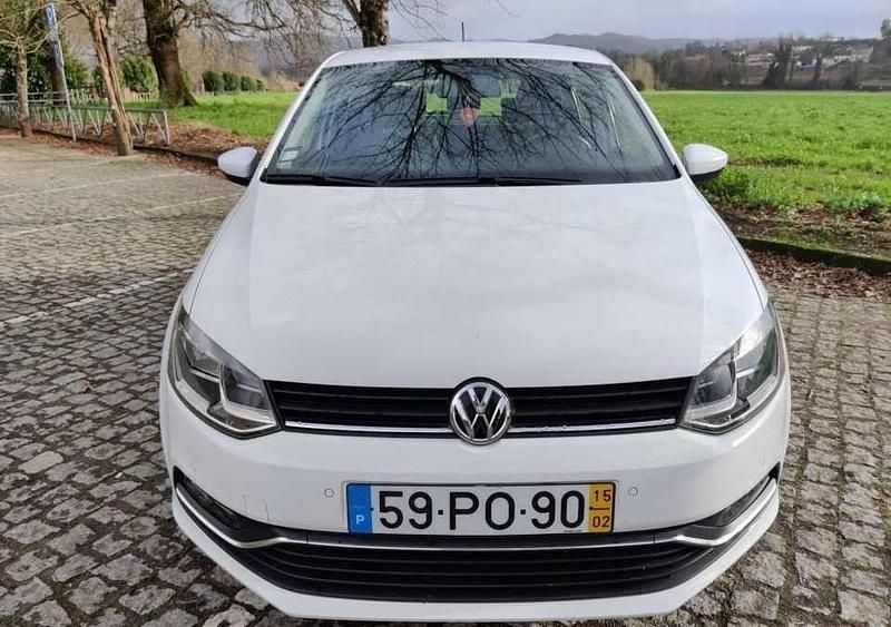 Branco Usado 2015 VW Polo Citadino | € 1.500 - Imagem 1/3