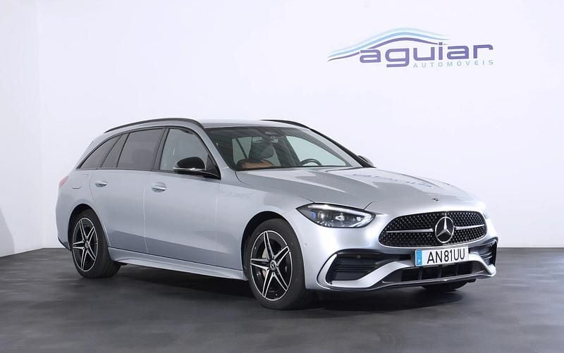 Usado Mercedes C300 AMG line 313 HP (230 kW) 2022 Cinza Carrinha