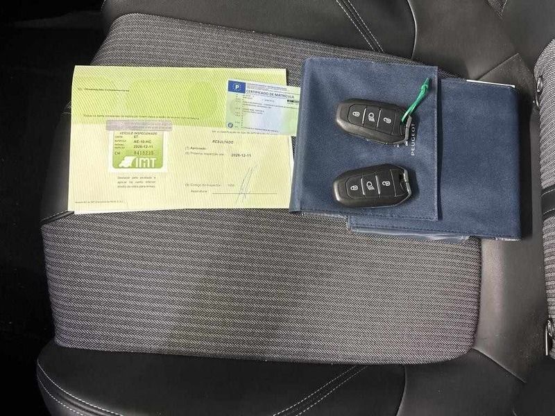 Cinzento Usado 2020 Peugeot 3008 SUV | € 22.900 (Preço justo) - Imagem 1/4