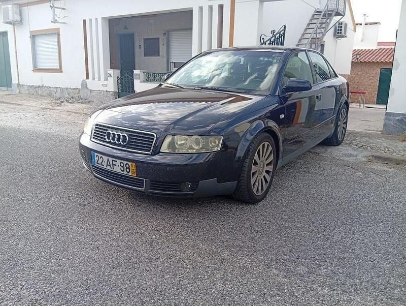 Usado 2001 Audi A4 Sedan | € 3.250 (Preço justo) - Imagem 1/4