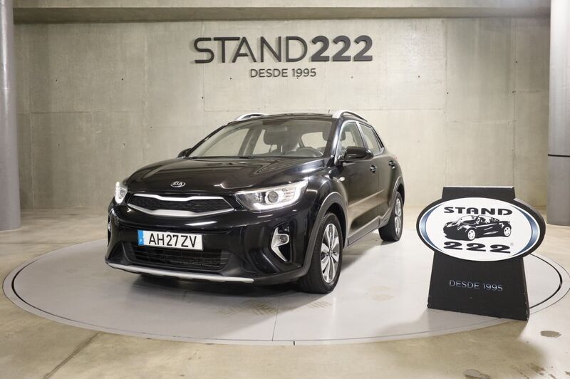 Preto Usado 2021 Kia Stonic SUV | € 15.250 (Preço justo) - Imagem 1/4