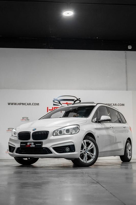 Usado BMW 218 Gran Tourer Sport Line 150 HP (110 kW) 2017 Branco Monovolume
