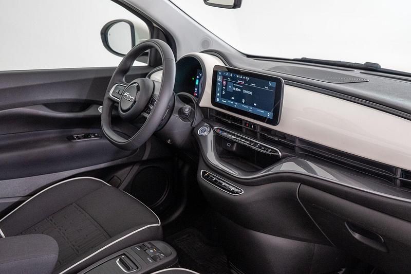 Usado Fiat 500e Icon 86 kW (118 HP) 2023 Branco Cabrios