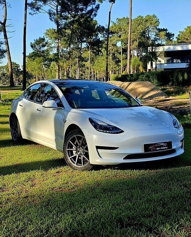 Branco Usado 2020 Tesla Model 3 Standard Range Sedan | € 18.990 (Bom preço) - Imagem 1/4