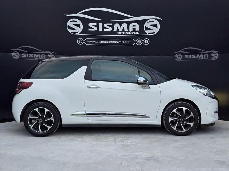 Usado DS Automobiles DS3 Connected Chic 82 HP (60 kW) 2018 Branco Citadino