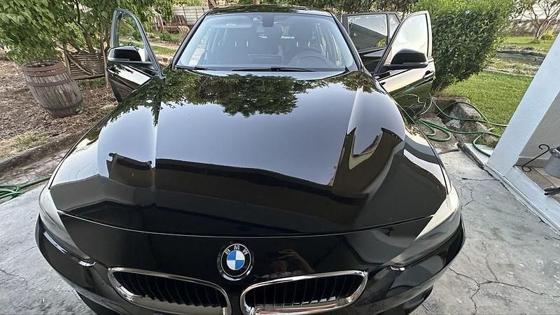 Usado 2013 BMW 318 Sedan | € 10.500 (Preço justo) - Imagem 1/4