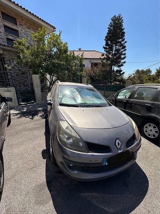 Usado 2009 Renault Clio II Sedan | € 1.900 (Super Preço) - Imagem 1/4