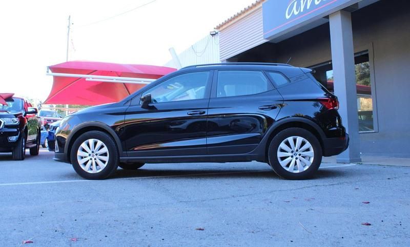 Usado Seat Arona Style 115 HP (84 kW) 2024 Preto SUV