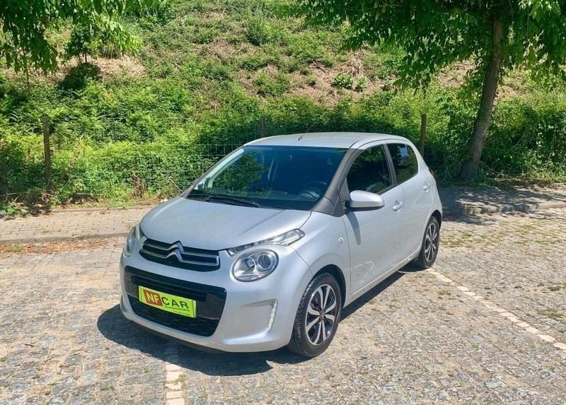 Cinza prata Usado 2017 Citroën C1 Furio Citadino | € 9.900 (Caro) - Imagem 1/4