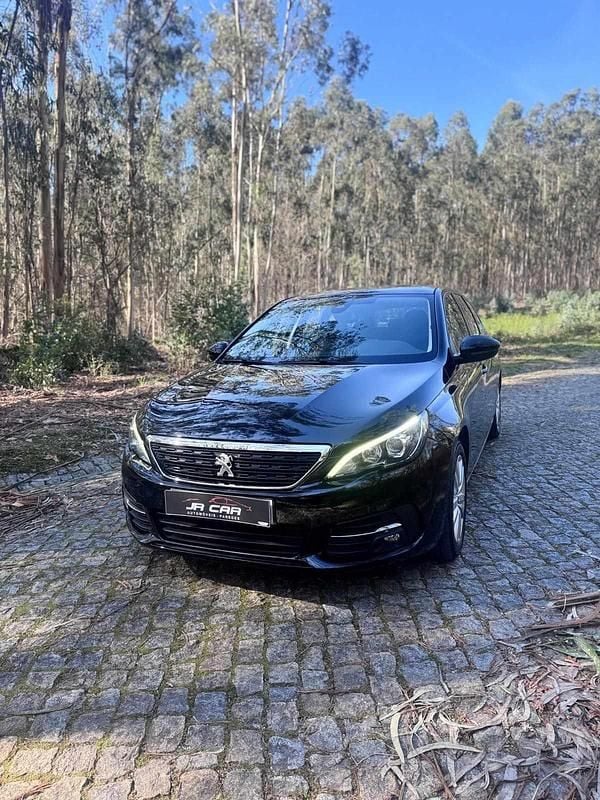 Usado Peugeot 308 SW 130 HP (95 kW) 2019 Preto Carrinha