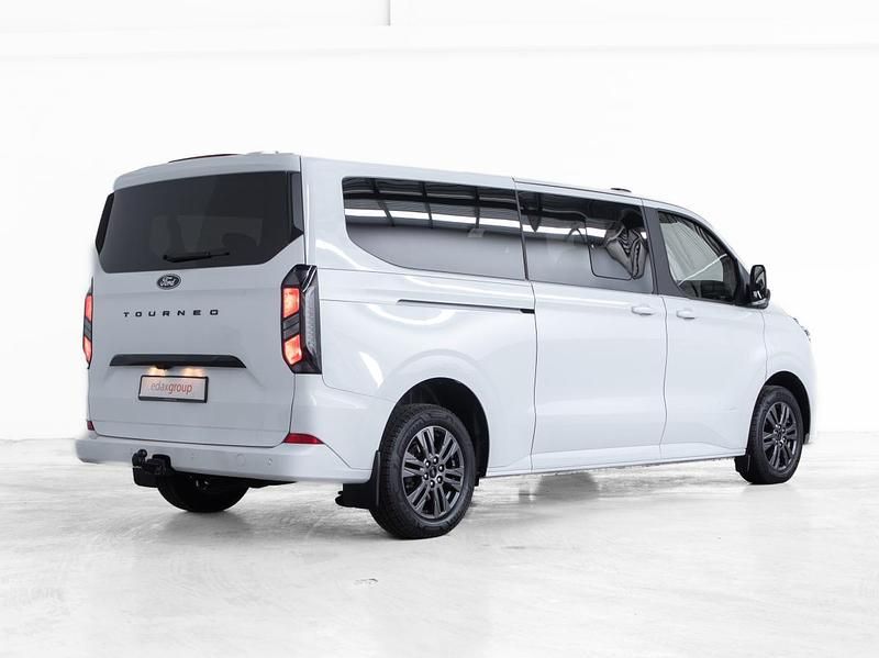 Usado Ford Tourneo Custom 136 HP (100 kW) 2024 Branco Van