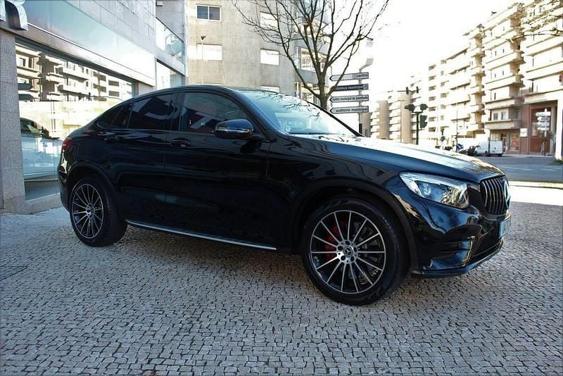 Usado Mercedes GLC250 AMG line 204 HP (150 kW) 2018 Preto Coupé