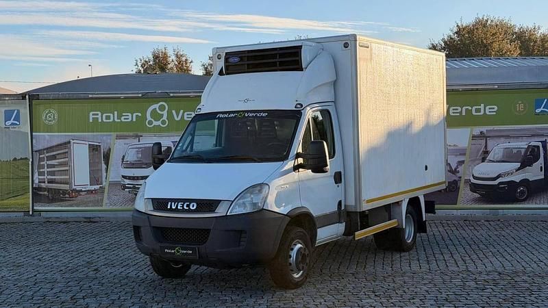 Branco Usado 2011 Iveco Daily | € 16.500 - Imagem 1/4
