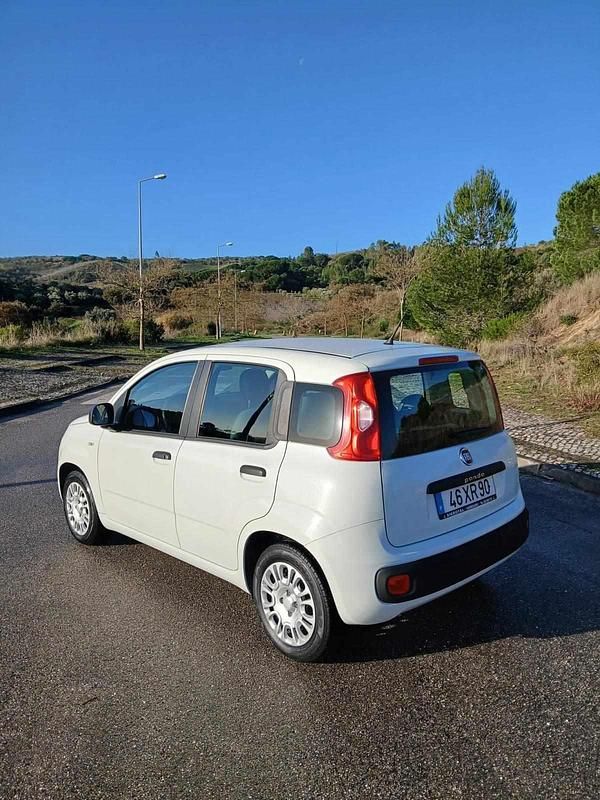 Usado Fiat Panda 69 HP (50 kW) 2019 Branco Citadino
