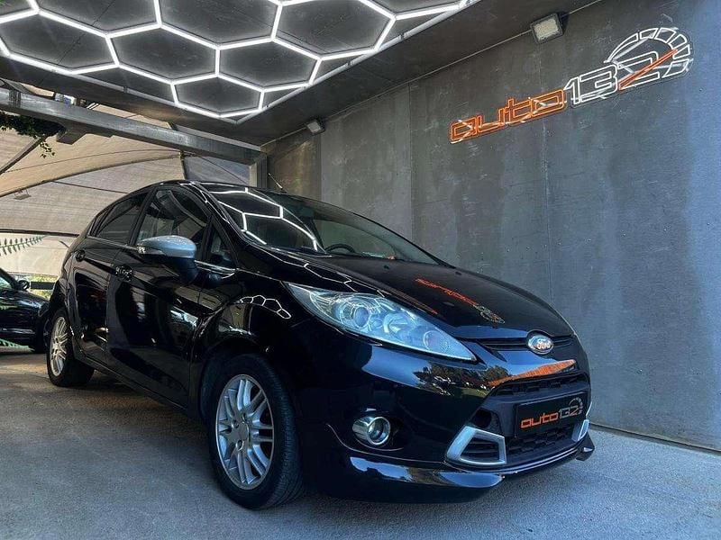 Preto Usado 2010 Ford Fiesta Titanium | € 6.990 (Preço elevado) - Imagem 1/4