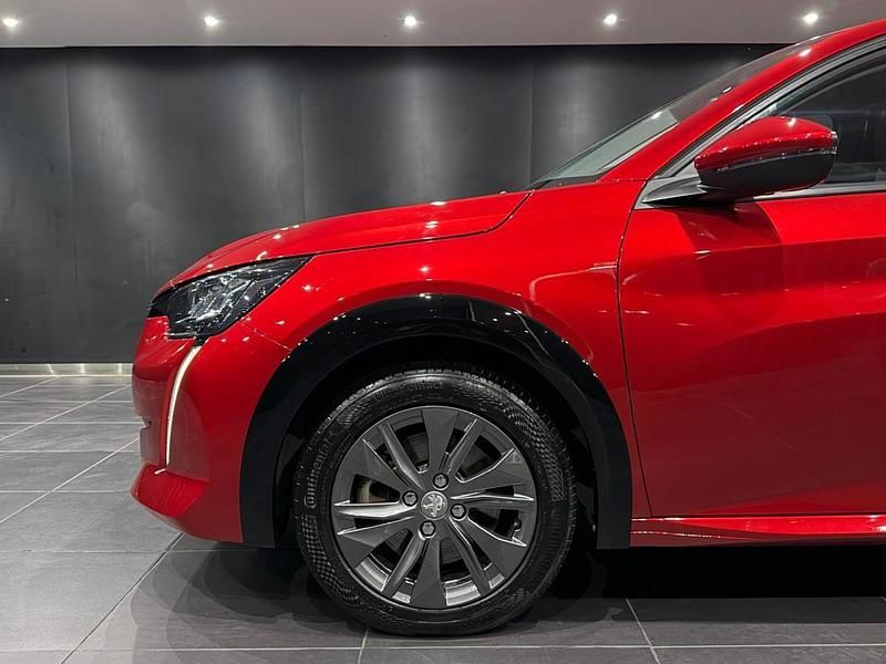 Usado Peugeot e-208 100 kW (136 HP) 2020 Vermelho Citadino