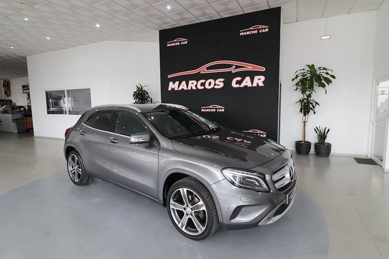 Cinza Usado 2016 Mercedes GLA180 Urban SUV | € 21.400 (Preço elevado) - Imagem 1/4