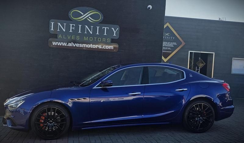 Azul Usado 2019 Maserati Ghibli Coupé | € 45.000 (Bom preço) - Imagem 1/4