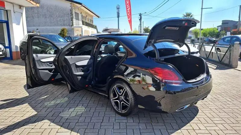 Usado Mercedes C300 AMG line 245 HP (180 kW) 2019 Preto